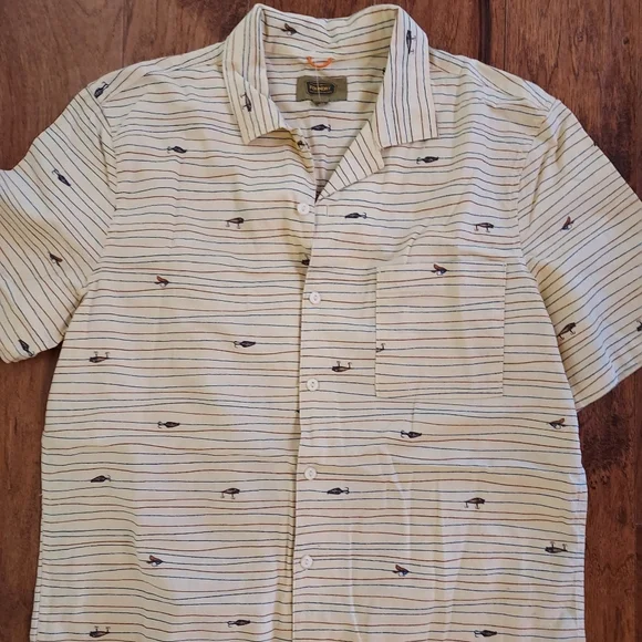 New Foundry Men Shirt FISHING LURES Beige Cotton Linen Sports Fly Fishing Sz LT - Picture 1 of 5